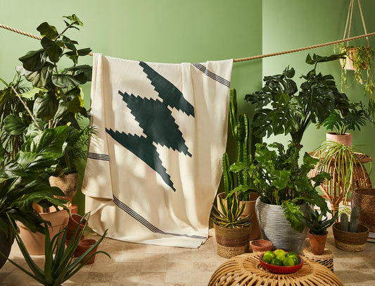 Diamond pattern blanket (forest green & natural cotton)